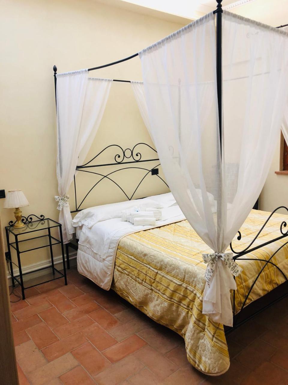 Agriturismo Beata Vanna Фабро Экстерьер фото